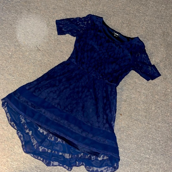 It’s a blue dress. size medium. - Picture 1 of 2